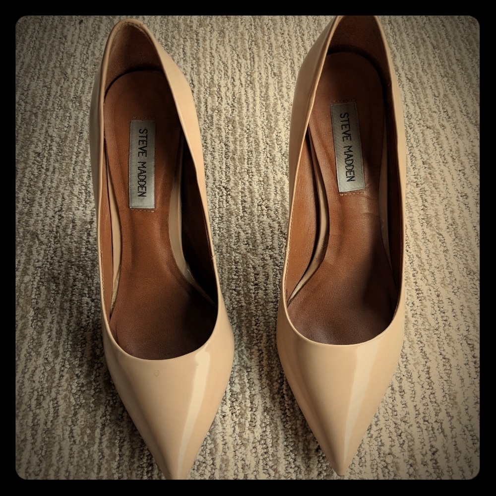 Beige-nude Steve Madden Pumps